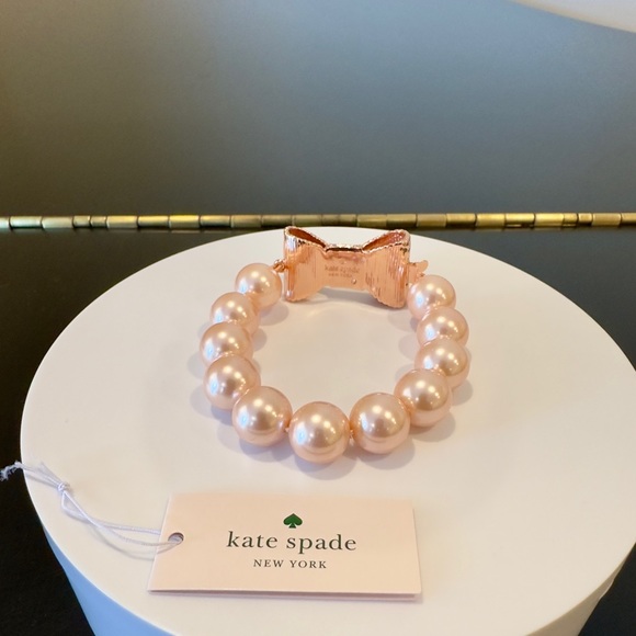 NWT Luxury authentic Minimalist Kate Spade chunky pearl bow statement bracelet - Picture 16 of 17